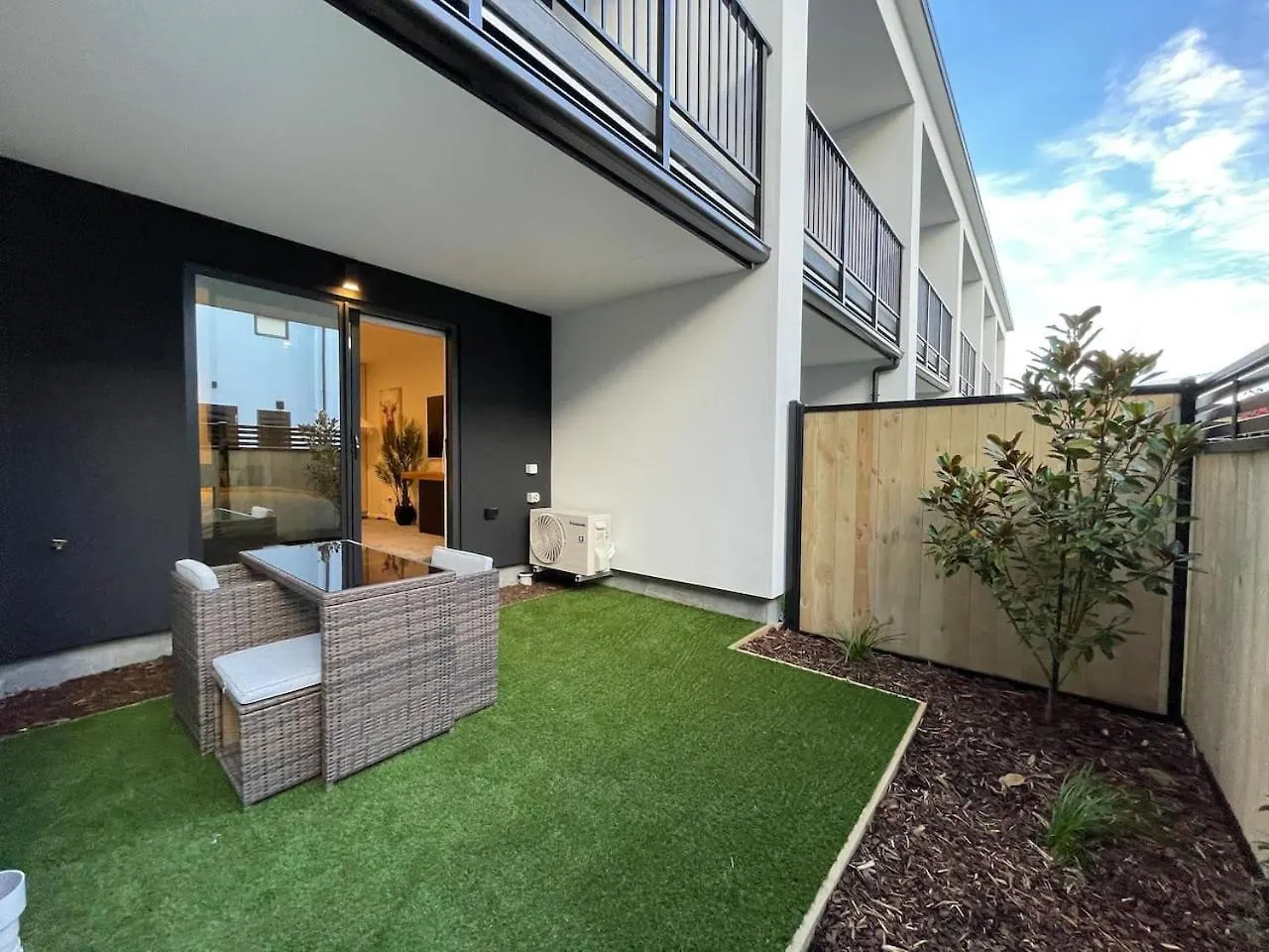 Apartment Stylish And Lush Cbd Studio Christchurch
